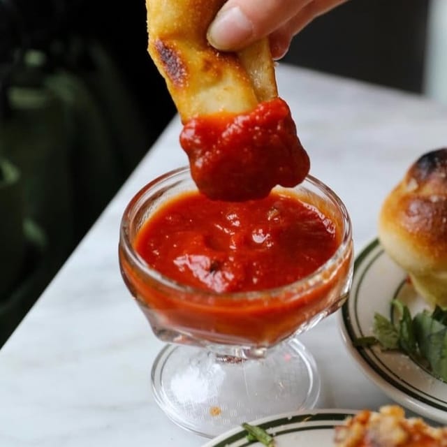 Side Tomato Sauce.